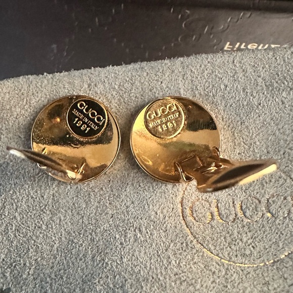 GUCCI Vintage Blue Enamel & Gold GG Clip on Earrings ๐๐ - Picture 4 of 5